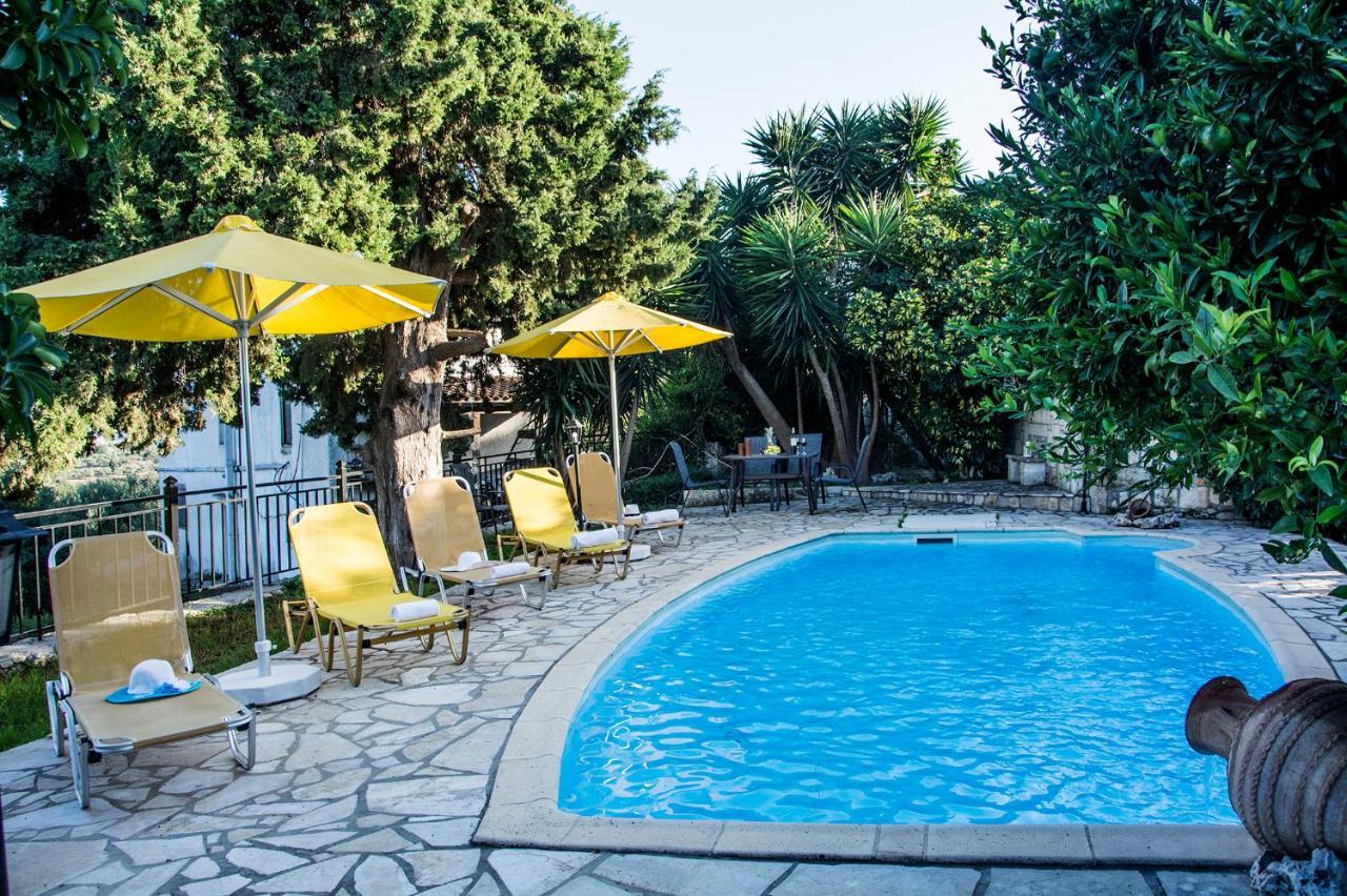 Villa Dimitris Kalamitsi Amygdali Exterior photo